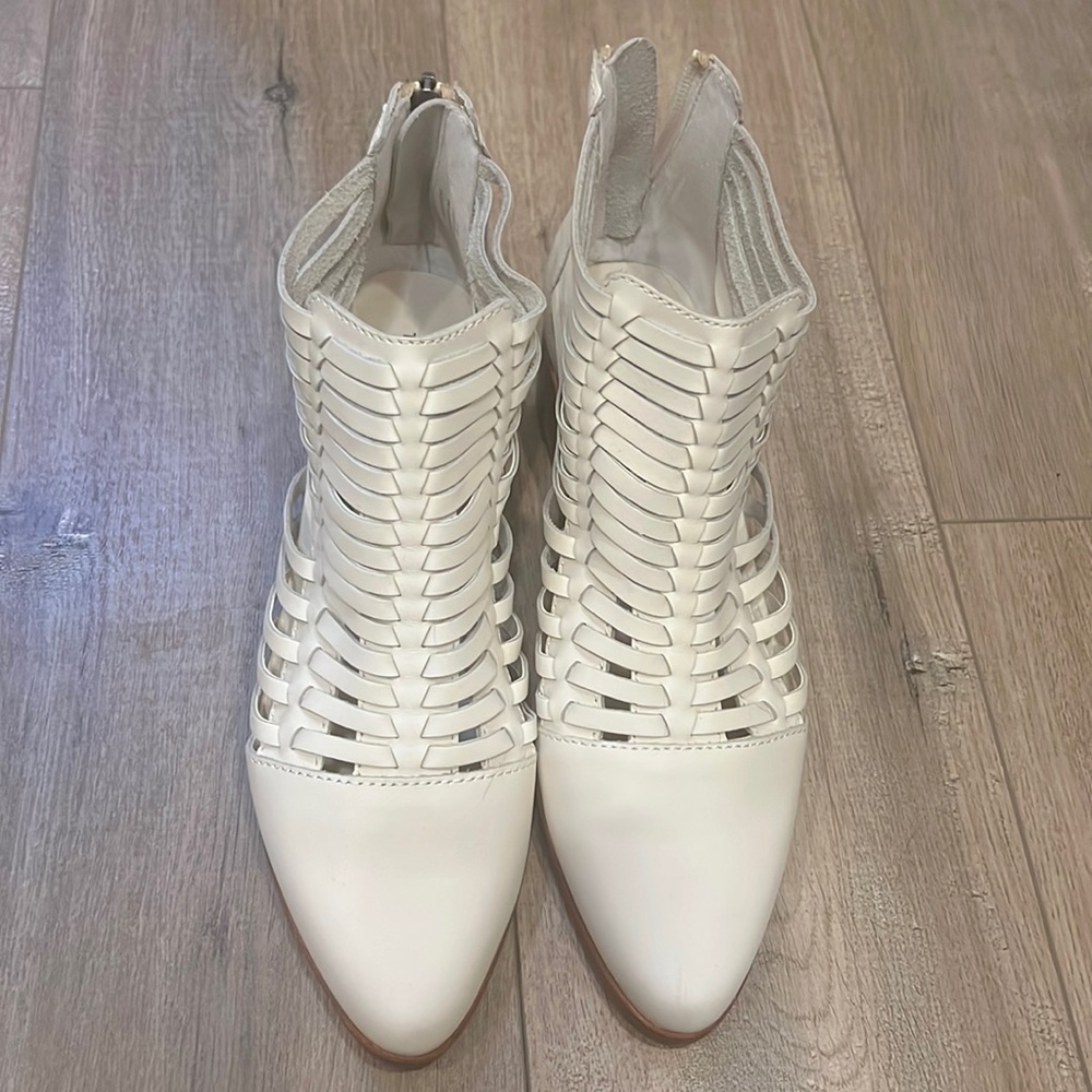 Cute leather ankle shoes